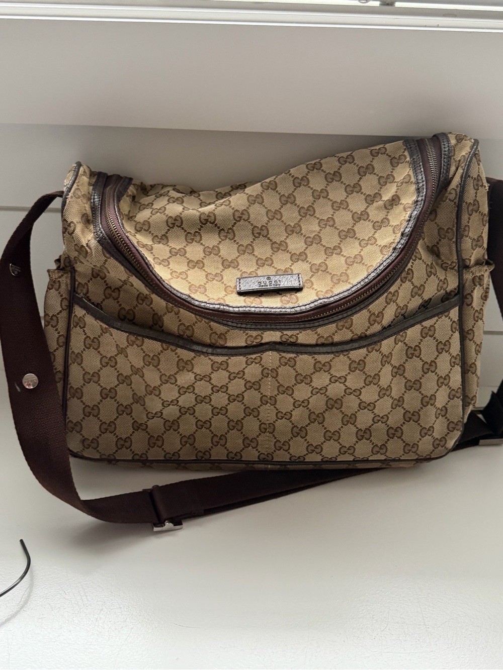 Gucci Beige GG Canvas Crossbody Messenger Bag with Brown Strap - Picture 4 of 8